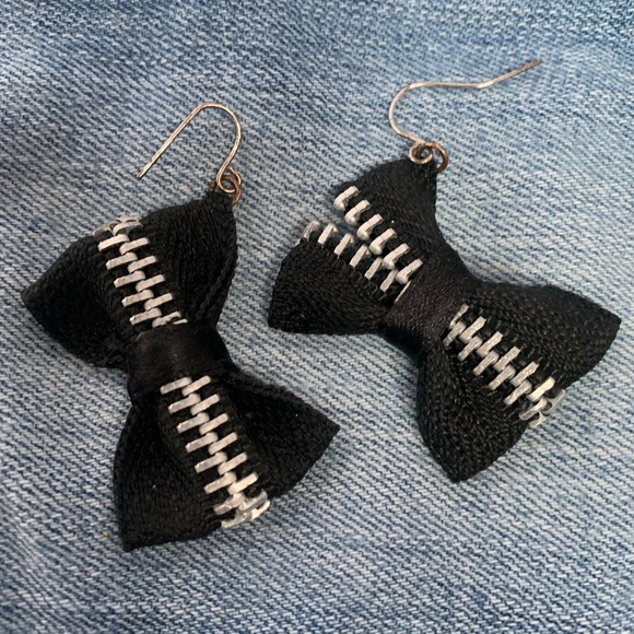 Punk Rock Jewelry - Vintage Punk Rock Zipper Bow Earrings